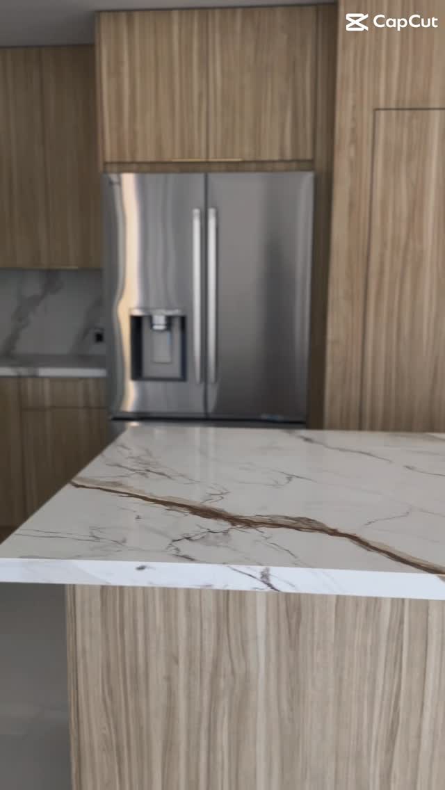Custom modern kitchen by C&R General Carpentry Miami